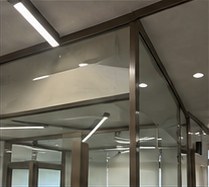 Glazed partition corridor